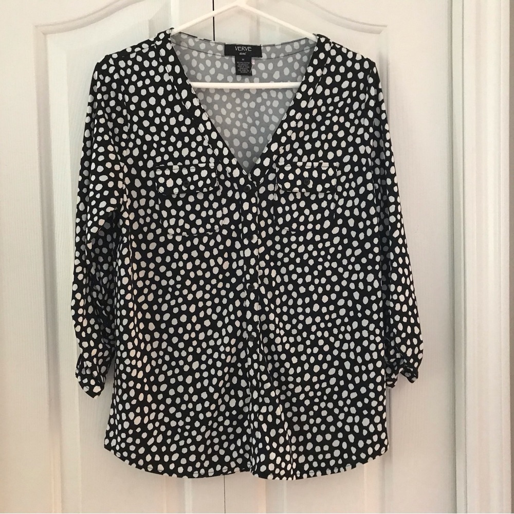 VERVE AMI Women’s Black/White Casual Round Hem Breast Pockets V Neck siz…
